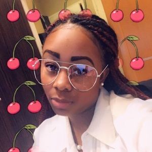 Meet your Posher, Toni